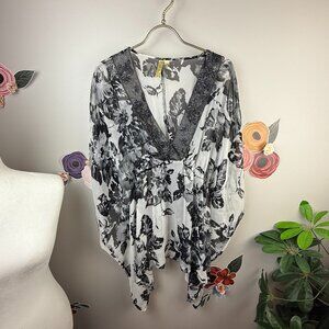 Chenault Sheer Flower Beaded Blouse - Size - Small